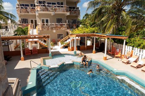 caye caulker beach hotel